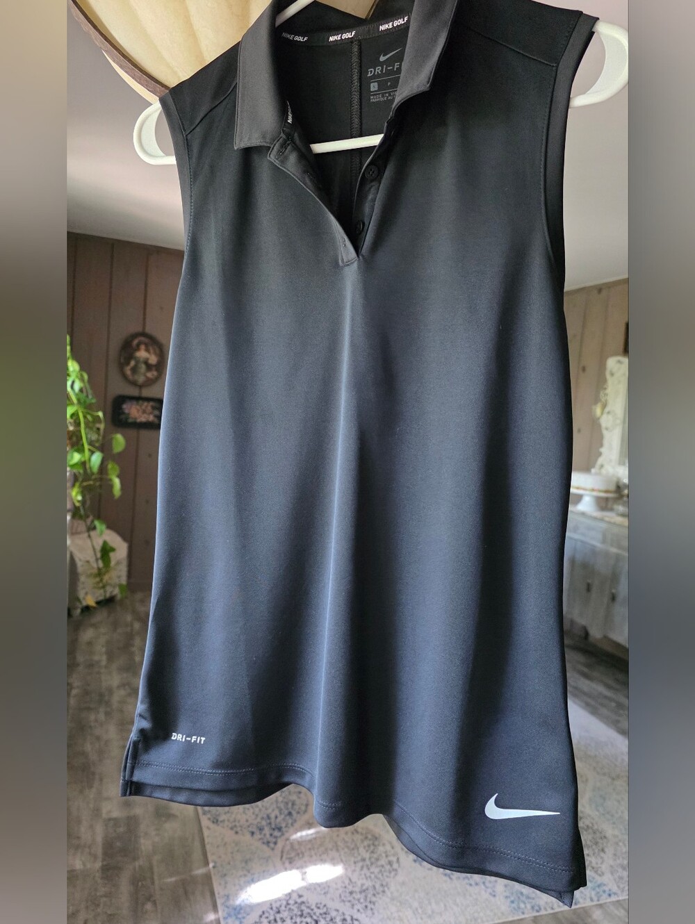 Nike Dri-FIT Women's Black Sleeveless Polo Top